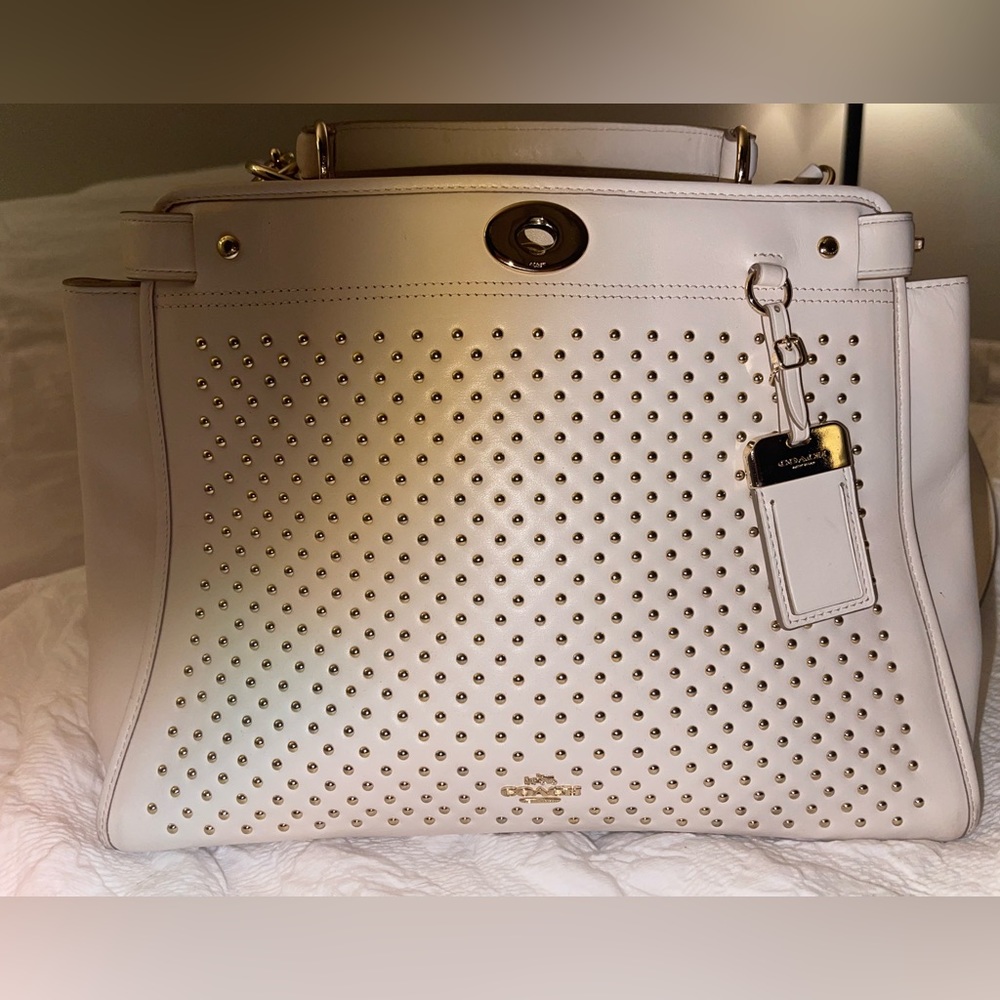 Classic Coach boutique bag.